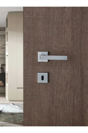 Ultimissimo Modello Maniglia GM08-Z rosetta e bocchetta chiave cromo satinato 6GM08241013