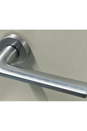 Scelto Dai Clienti MANIGLIA MILLY ROSETTA E BOCCHETTA CHIAVE CROMO SATINATO