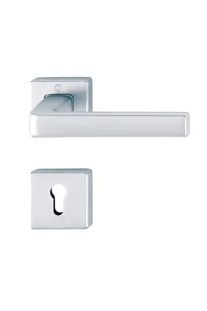 Offerta Lampo Maniglia Elle rosetta e bocchetta rettangolare yale cromo satinato MA280771832ZA