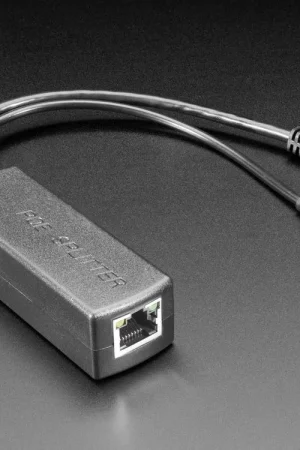Adafruit Splitter PoE con Spina MicroUSB - Isolato 12W - 5V 2.4 Amp Must-Have