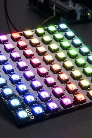 Adafruit NeoPixel NeoMatrix 8x8 - Matrice di pixel a 64 LED RGB Saldi